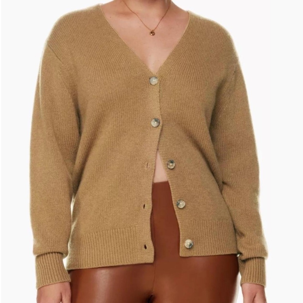 Aritzia | Wilfred Relaxed V-neck Cashmere Cardigan